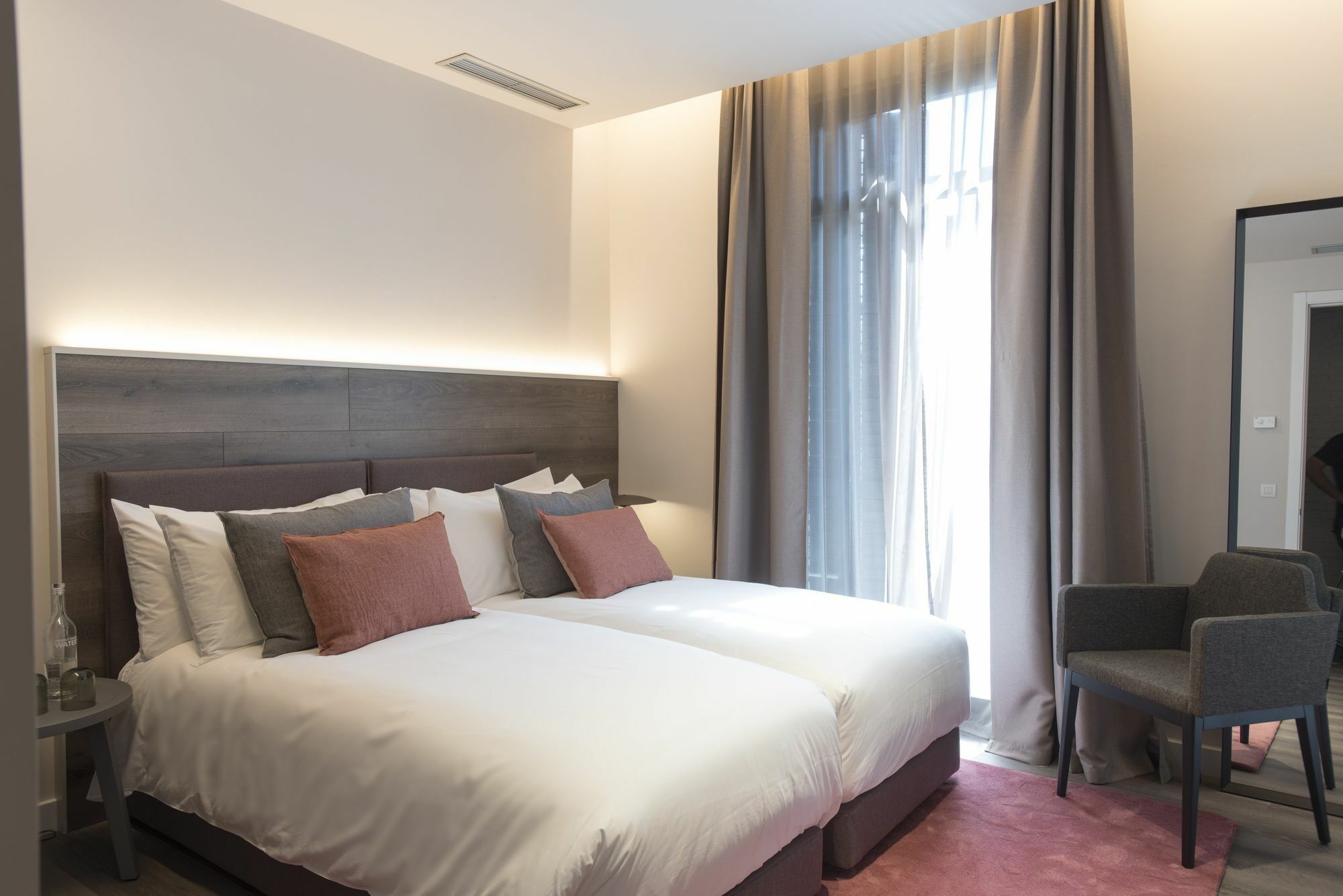 Casagrand Luxury Suites Barcelona Bagian luar foto